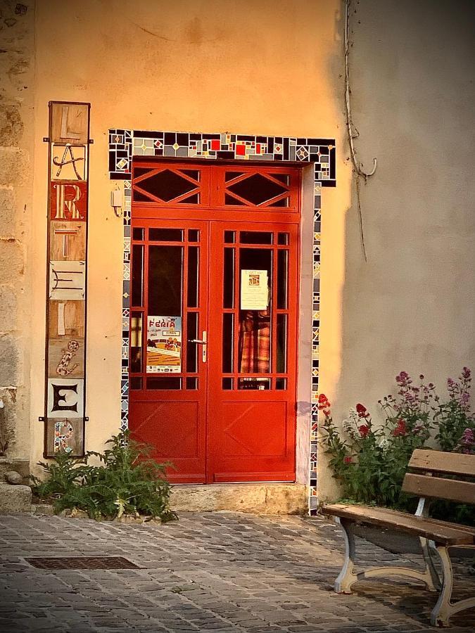 Cote Jardin Bed & Breakfast Sainte-Suzanne  Exterior photo