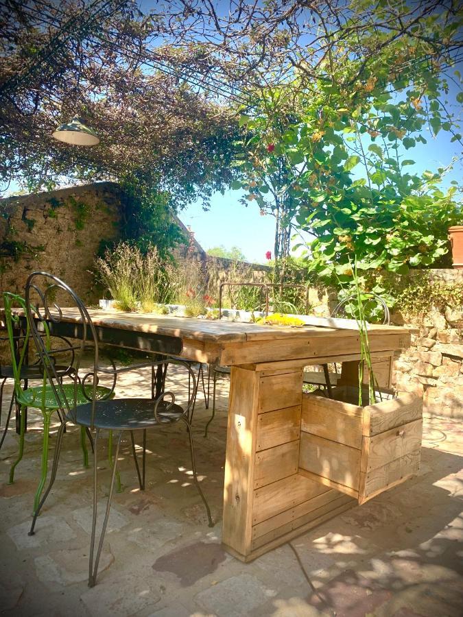 Cote Jardin Bed & Breakfast Sainte-Suzanne  Exterior photo