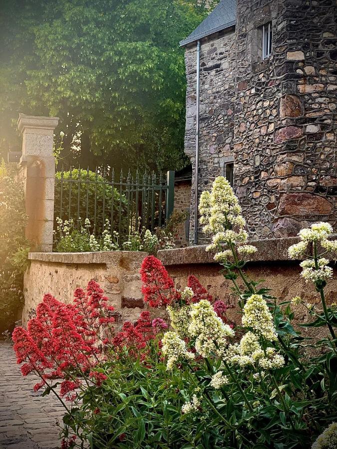 Cote Jardin Bed & Breakfast Sainte-Suzanne  Exterior photo
